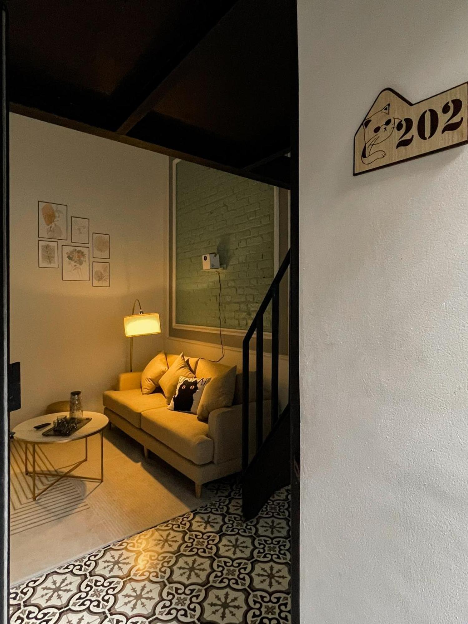 Zeus Living - Old Quater Homestay Hanoi Esterno foto
