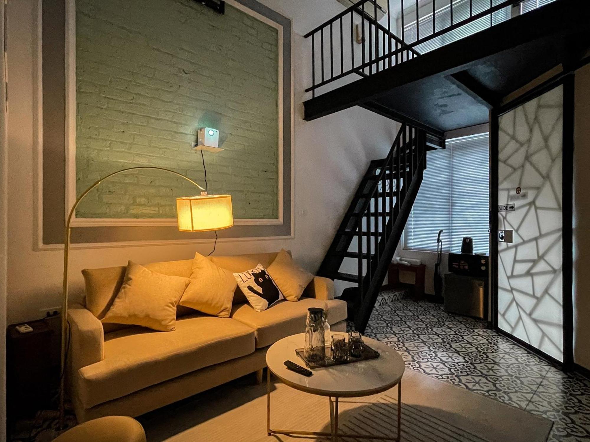 Zeus Living - Old Quater Homestay Hanoi Esterno foto